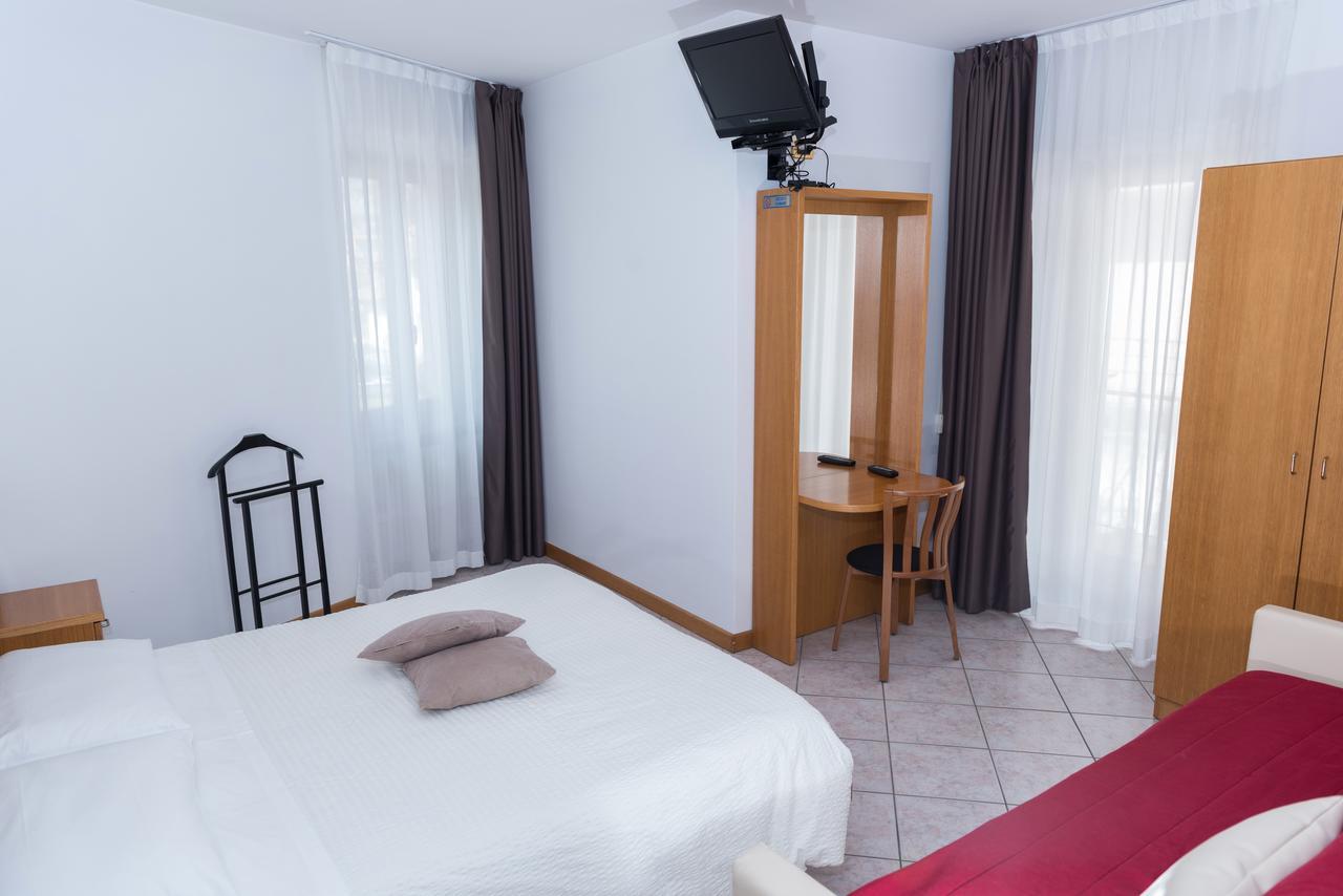 Albergo Ristorante Da Neni Mori Eksteriør billede